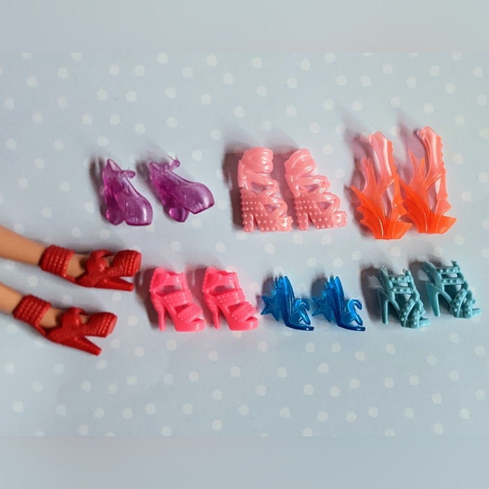 Doll shoes